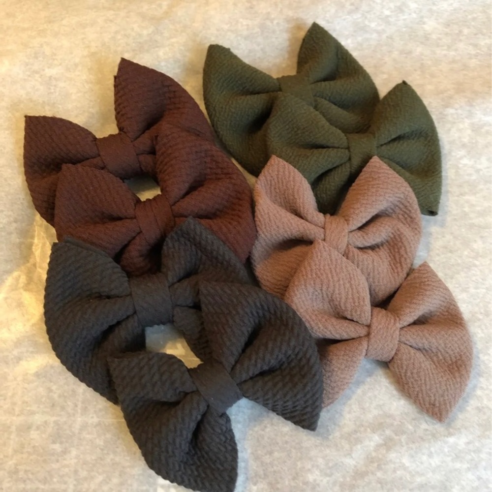Piggies tails bows